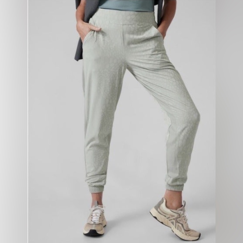 Athleta Brooklyn Textured Lined Serpentine Coast Grey Joggers Size 16 Tall
